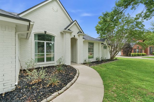 8 Waterwood Court, Mansfield, TX 76063