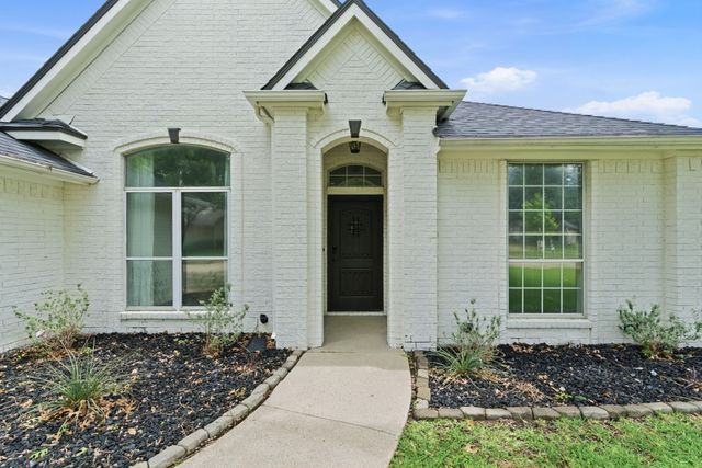 8 Waterwood Court, Mansfield, TX 76063