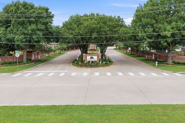 8 Waterwood Court, Mansfield, TX 76063