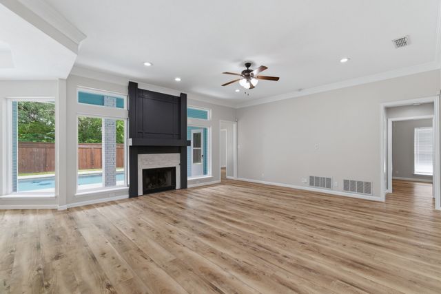 8 Waterwood Court, Mansfield, TX 76063