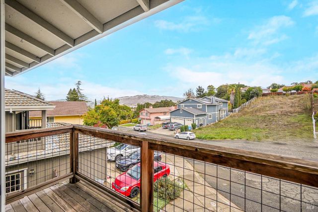 125 Skyline Ct, Vallejo, CA 94591