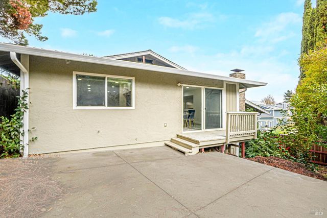 125 Skyline Ct, Vallejo, CA 94591