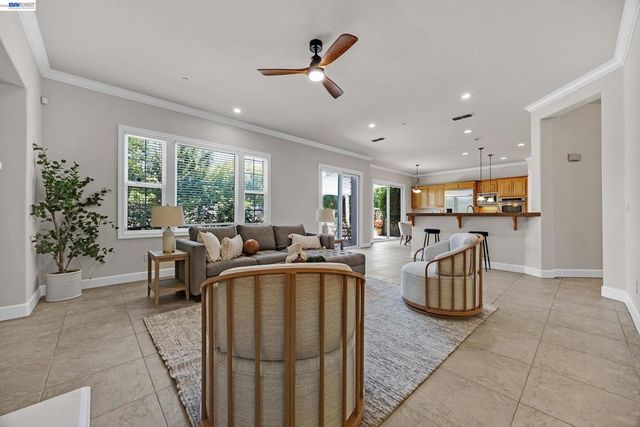 4855 Piper Glen Ter, Dublin, CA 94568