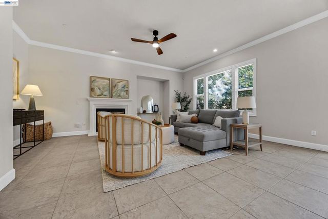 4855 Piper Glen Ter, Dublin, CA 94568