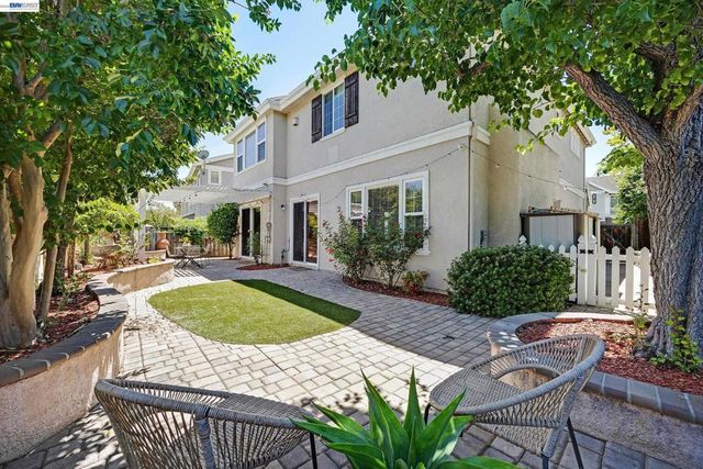 4855 Piper Glen Ter, Dublin, CA 94568
