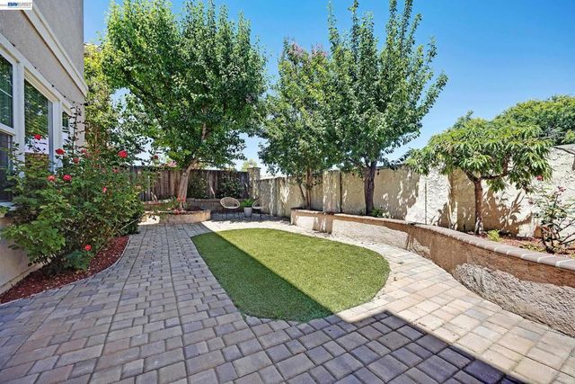 4855 Piper Glen Ter, Dublin, CA 94568