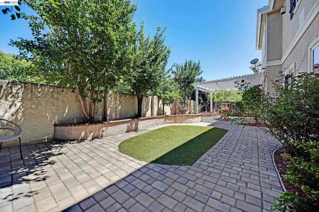 4855 Piper Glen Ter, Dublin, CA 94568