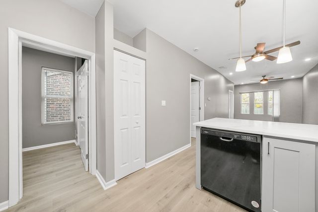 3328 S Damen Avenue, Chicago, IL 60608