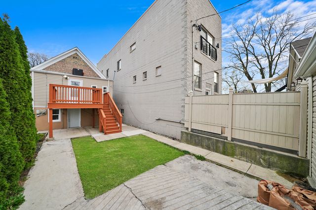 3328 S Damen Avenue, Chicago, IL 60608