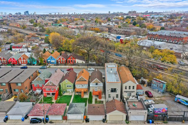 3328 S Damen Avenue, Chicago, IL 60608