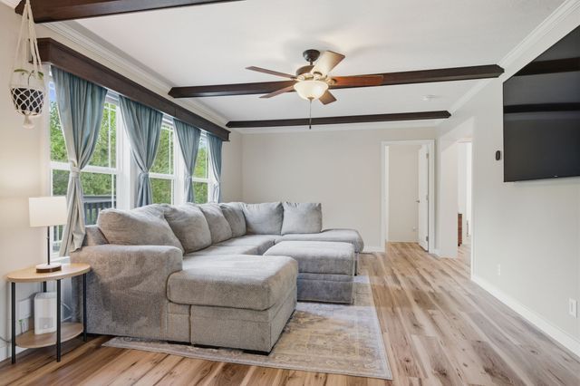 1850 Little Bartons Creek Rd, Cumberland Furnace, TN 37051