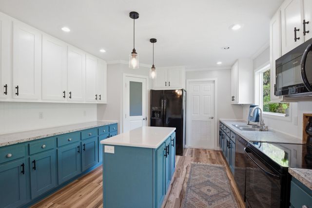 1850 Little Bartons Creek Rd, Cumberland Furnace, TN 37051