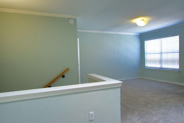 5757 E University Boulevard 23D, Dallas, TX 75206