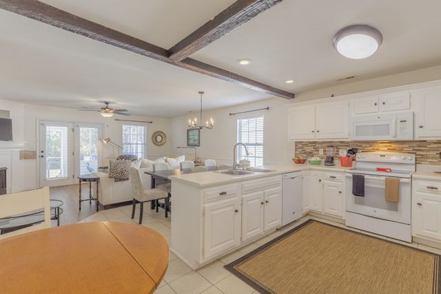 64 Yellow Brick Road, Rossville, GA 30741