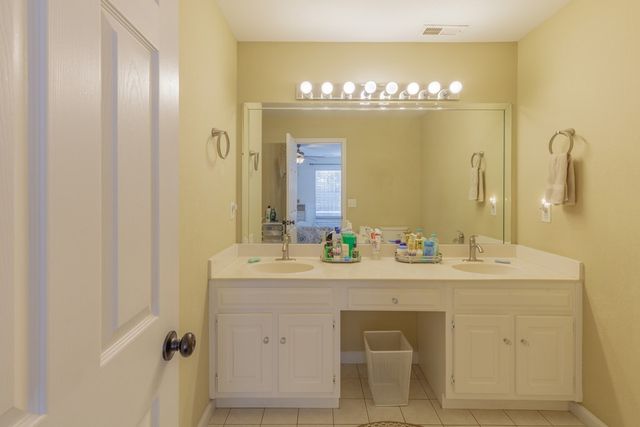 64 Yellow Brick Road, Rossville, GA 30741