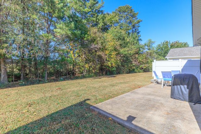 64 Yellow Brick Road, Rossville, GA 30741