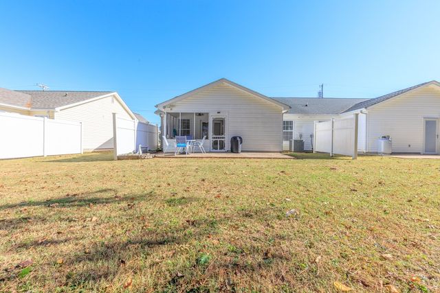 64 Yellow Brick Road, Rossville, GA 30741
