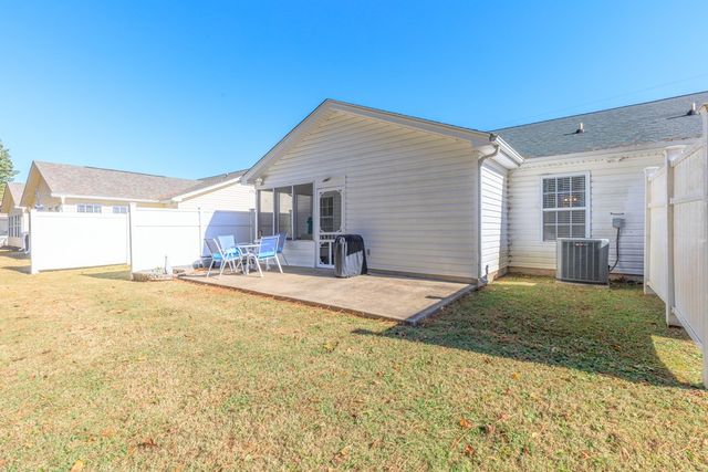 64 Yellow Brick Road, Rossville, GA 30741