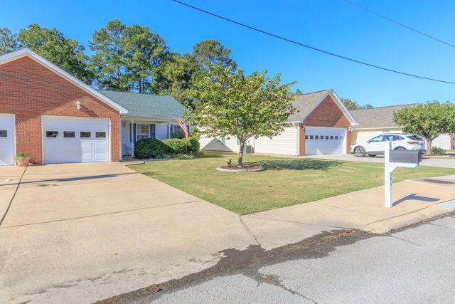 64 Yellow Brick Road, Rossville, GA 30741