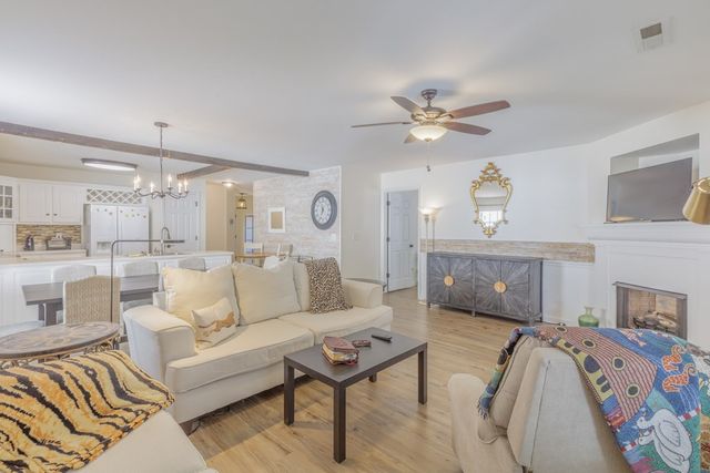 64 Yellow Brick Road, Rossville, GA 30741