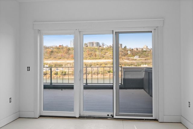 745 Manhattan Boulevard, 403, Dayton, KY 41074