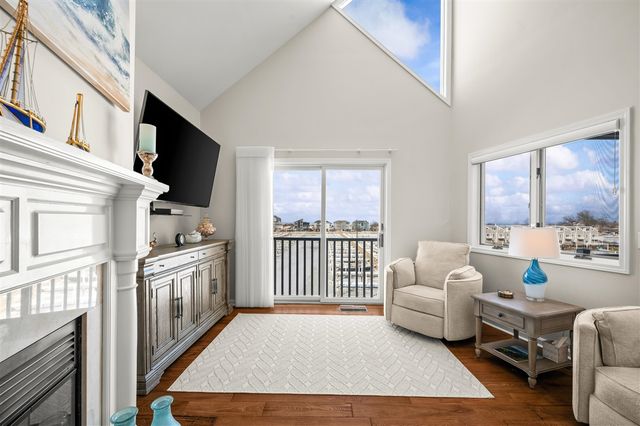 300 Oselka Drive 464, New Buffalo, MI 49117