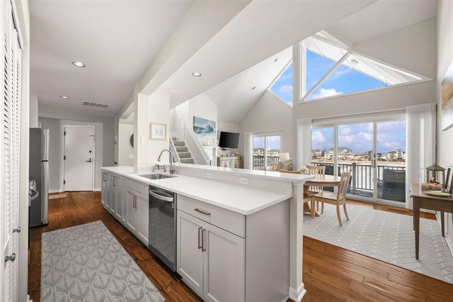 300 Oselka Drive 464, New Buffalo, MI 49117