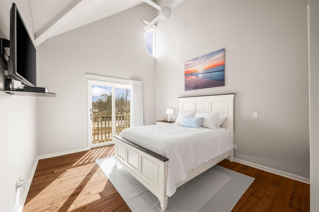 300 Oselka Drive 464, New Buffalo, MI 49117