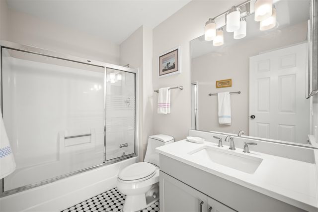 300 Oselka Drive 464, New Buffalo, MI 49117