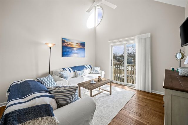 300 Oselka Drive 464, New Buffalo, MI 49117