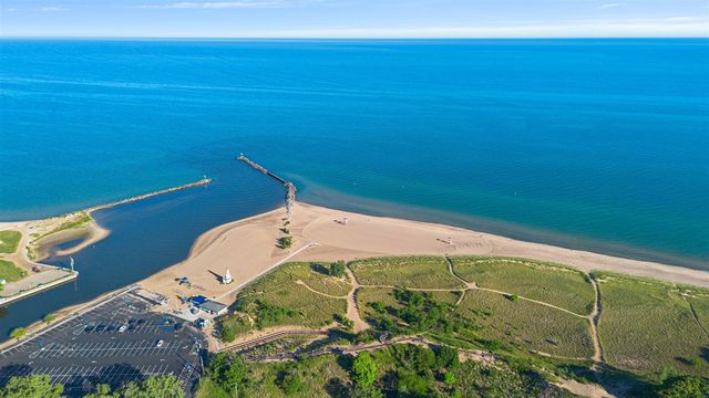 300 Oselka Drive 464, New Buffalo, MI 49117