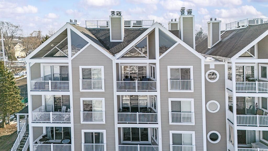 300 Oselka Drive 464, New Buffalo, MI 49117