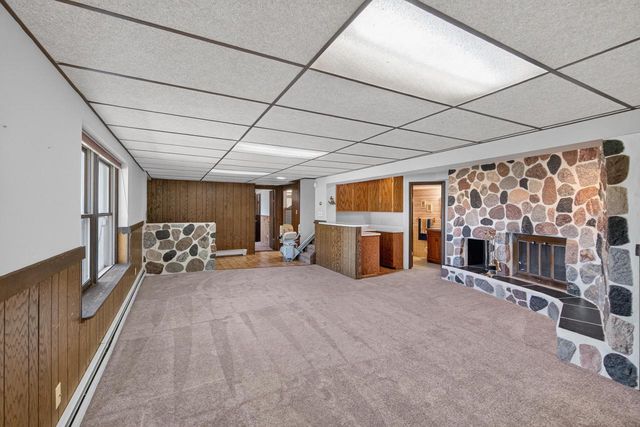 4092 Mary LANE, Cedarburg, WI 53012
