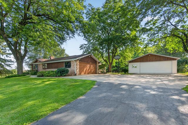 4092 Mary LANE, Cedarburg, WI 53012