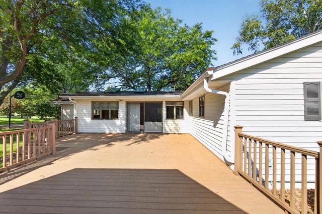 4092 Mary LANE, Cedarburg, WI 53012