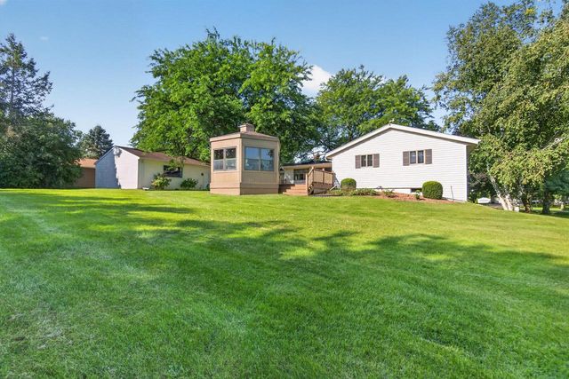 4092 Mary LANE, Cedarburg, WI 53012