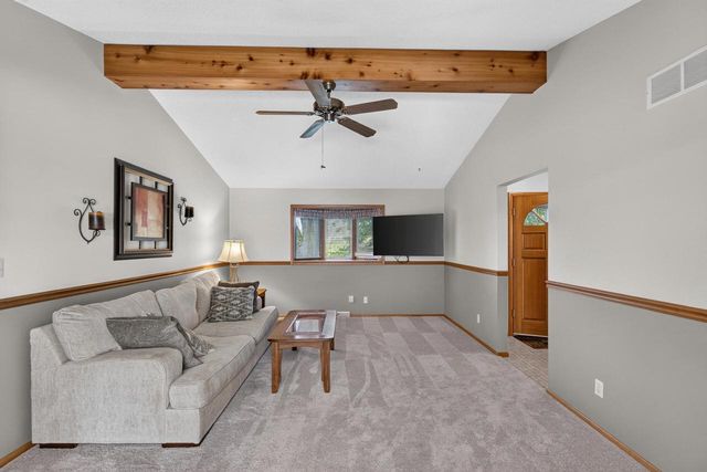 4092 Mary LANE, Cedarburg, WI 53012