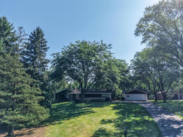 4092 Mary LANE, Cedarburg, WI 53012