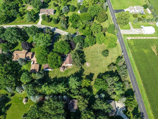 4092 Mary LANE, Cedarburg, WI 53012