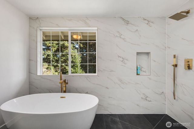 36503 2nd Ave SW, Federal Way, WA 98023