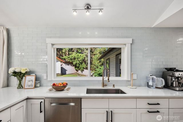 36503 2nd Ave SW, Federal Way, WA 98023