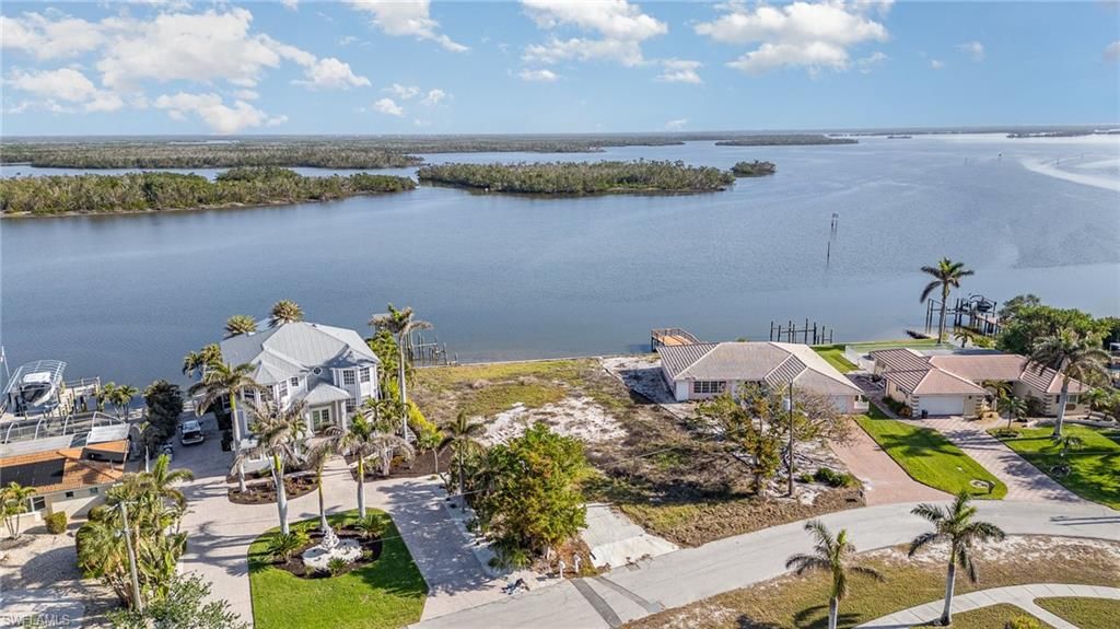 5636 Williams DR, FORT MYERS BEACH, FL 33931 — photo 4