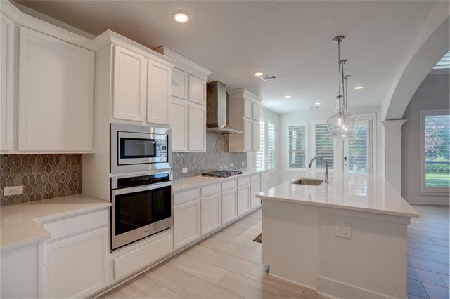 126 Keechie Creek, Conroe, TX 77304