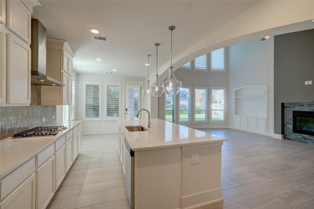 126 Keechie Creek, Conroe, TX 77304