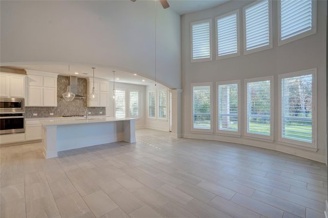 126 Keechie Creek, Conroe, TX 77304