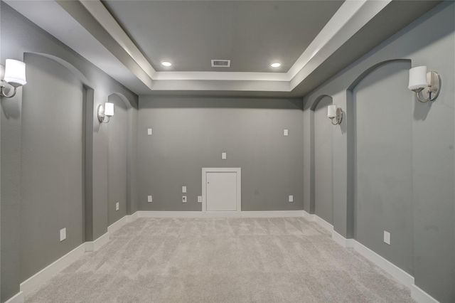 126 Keechie Creek, Conroe, TX 77304