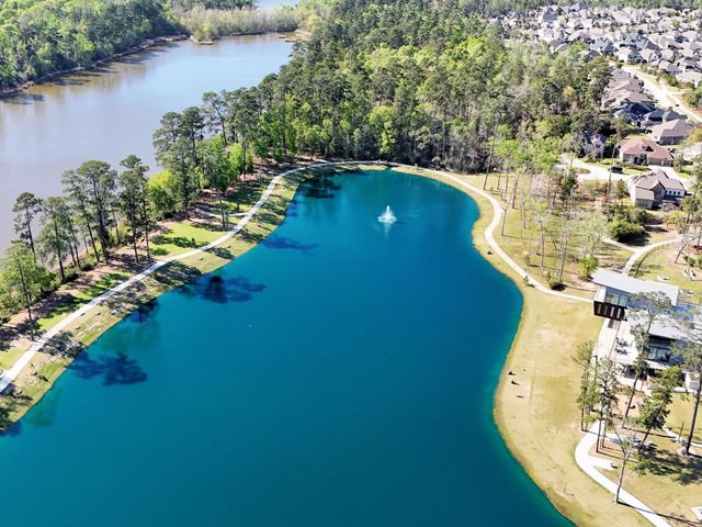 126 Keechie Creek, Conroe, TX 77304