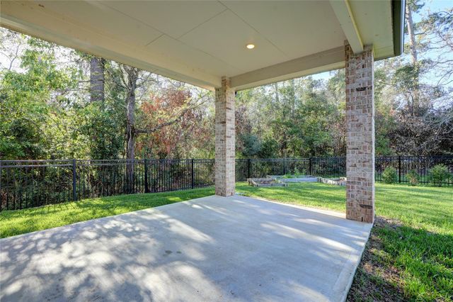 126 Keechie Creek, Conroe, TX 77304