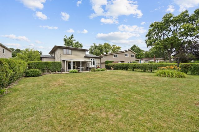 1815 Azalea Lane, Mount Prospect, IL 60056