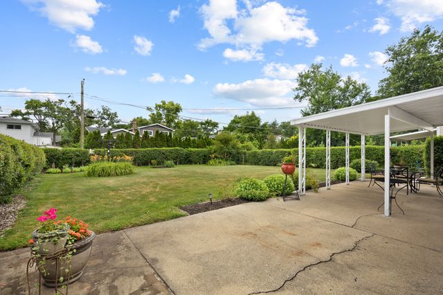 1815 Azalea Lane, Mount Prospect, IL 60056
